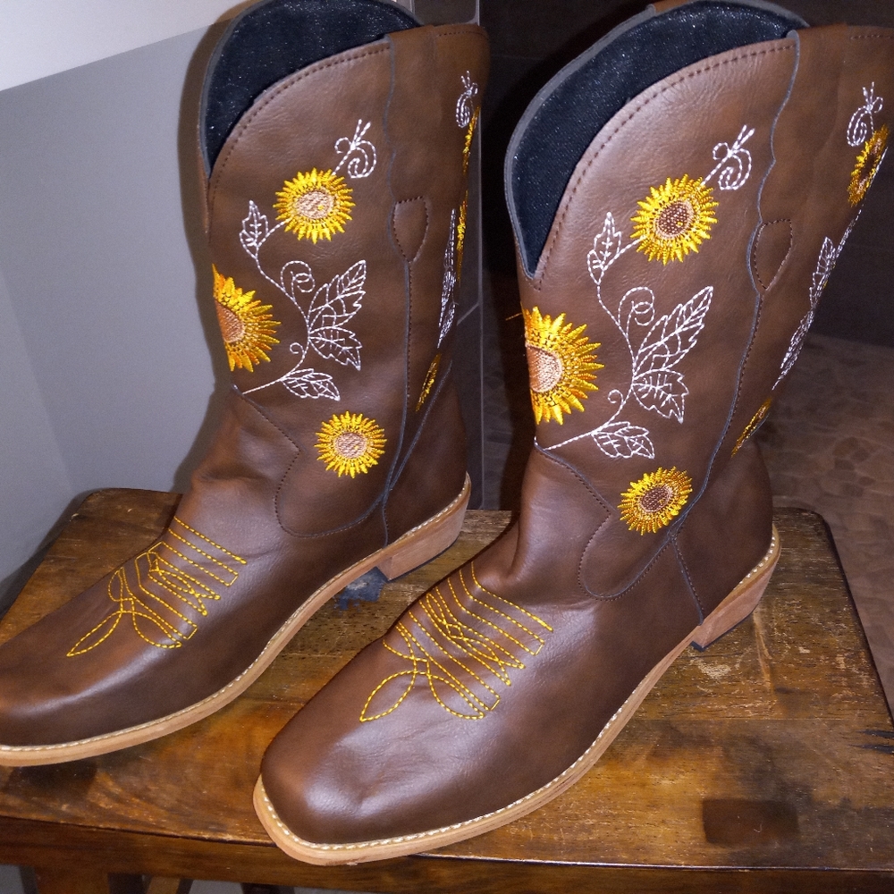 Squared Toed Boots